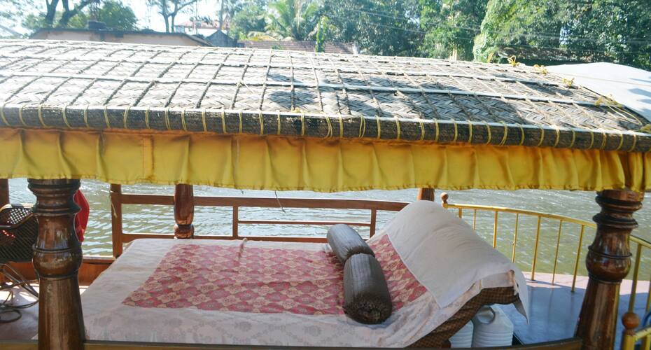 Nandanam Houseboats, Alleppey 5